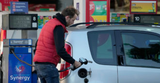 Benzina e gasolio verso nuovi aumenti spinti dai rincari del greggio. La Francia studia misure per calmierare il caro-carburanti