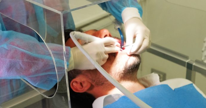 Brescia, esplosione durante un intervento: dentista e assistente gravemente ustionati