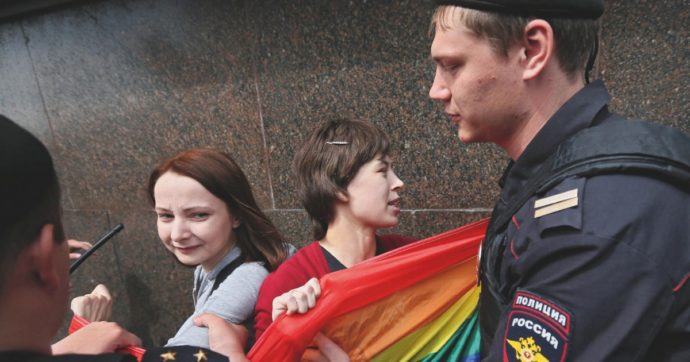 Odio, minacce, ricatti: così i “maschi Alfa” terrorizzano la Russia