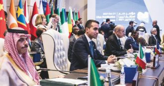 Copertina di Le elezioni non sono certe, ma il premier è felice così