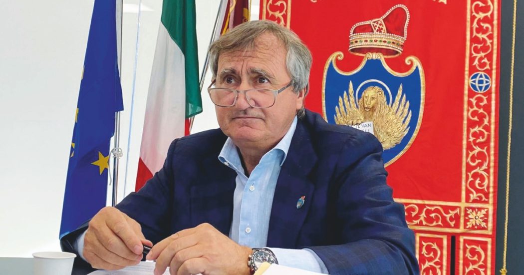 Corruzione a Venezia, Brugnaro tiene il 1° consiglio comunale post-scandalo a Mestre: sede più piccola per evitare troppi spettatori