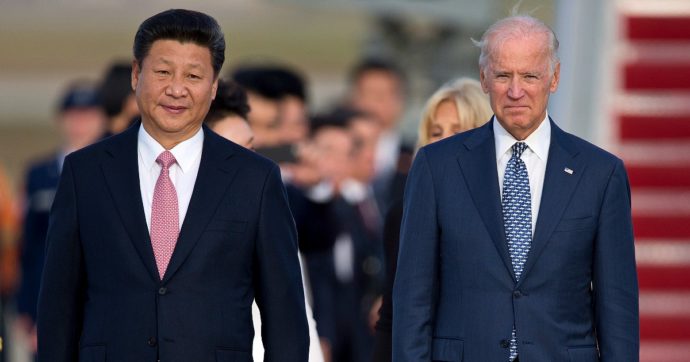 Taiwan, nuovo scontro tra Cina e Usa. Biden: “Difenderemo l’isola in caso di aggressione”. Pechino: “Nessun margine per compromessi”