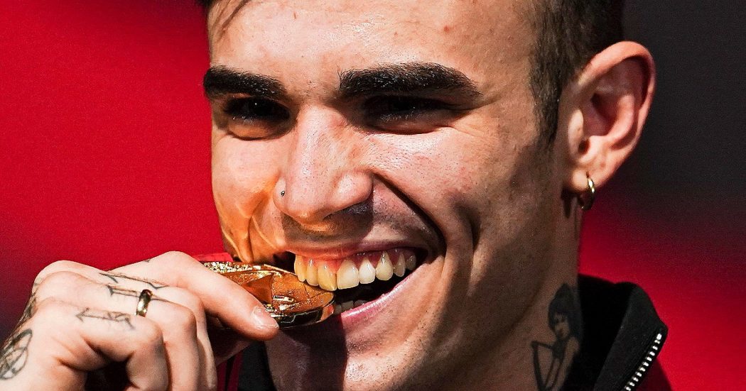 Mondiali di Ginnastica, Nicola Bartolini fa la storia con la medaglia d’oro nel corpo libero. Asia D’Amato argento nel volteggio