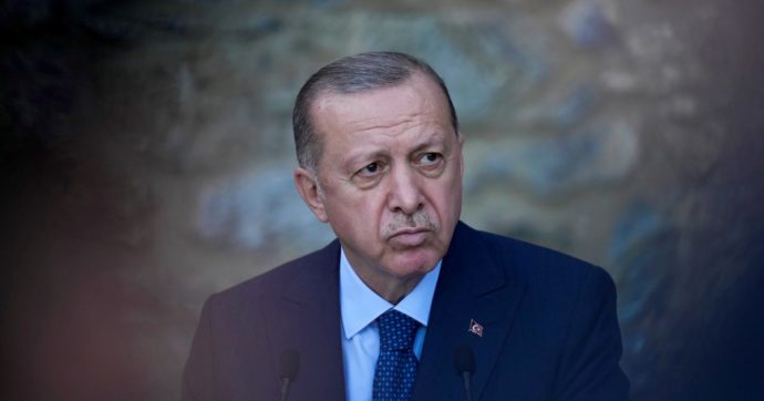 Erdogan caccia 10 ambasciatori pro-dissidente