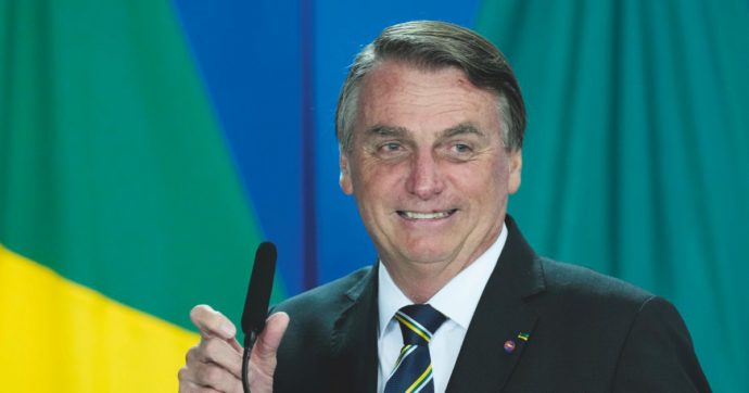 Copertina di Anguillara veneta vuole Bolsonaro cittadino onorario