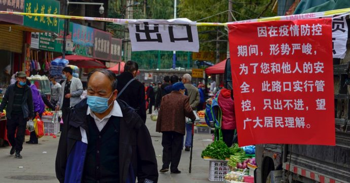 Cina, timore per l’aumento dei contagi: in lockdown 4 milioni di persone nella città di Lanzhou
