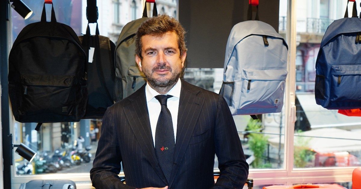 Cimmino, l’imprenditore anti-Reddito di cittadinanza che aveva detto: “Offro 1.300 euro, rifiutano”. Ora cambia versione: “In quell’intervista non ho mai parlato di cifre”