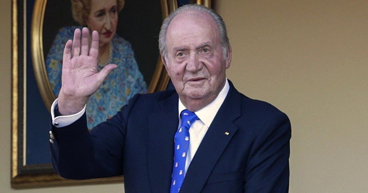 “Hanno iniettato ormoni femminili al re Juan Carlos per frenare il suo desiderio sessuale. La sua libido è un problema di Stato, era sempre eccitato”