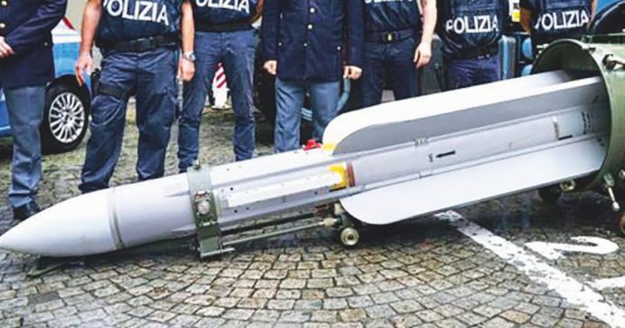 Il missile che doveva “uccidere” Salvini? Il Gip di Milano: “Era un soprammobile”
