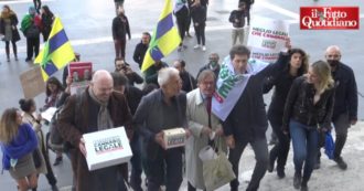 Referendum cannabis, consegnate le 630mila firme in Cassazione: “Unica arma contro l’immobilismo del parlamento sui diritti civili”