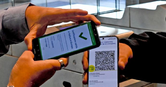 Furto di chiavi per i Qr code In rete certificato di “Hitler Adolf”