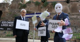 Copertina di G20, l’appello ai leader per l’accesso globale ai vaccini: “Disuguaglianze scandalose, vanno sospesi i brevetti. Anche l’Italia ha fatto poco”