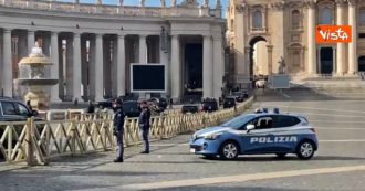 Copertina di Biden arriva in Vaticano per incontrare il Papa: il lunghissimo corteo di auto per il presidente Usa