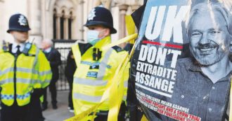 Copertina di Assange, sfida tra accusa e difesa sullo stato mentale