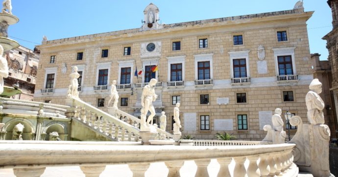 Palermo, il presidente del consiglio comunale condannato in primo grado per tentata concussione: la Sinistra chiede le dimissioni