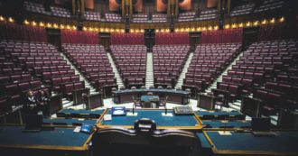 Copertina di Montecitorio, epopea della iella