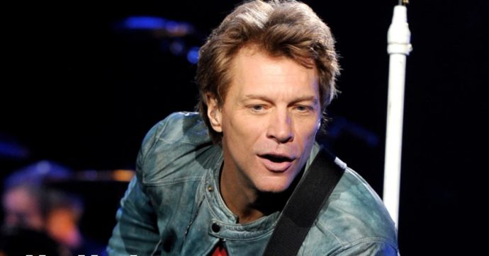 Jon Bon Jovi positivo al covid annulla il live: “È vaccinato e sta bene”