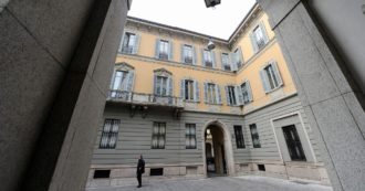 Copertina di Risparmio. Reti “porta a porta” e fondi comuni uccidono i clienti di costi: parola di Mediobanca