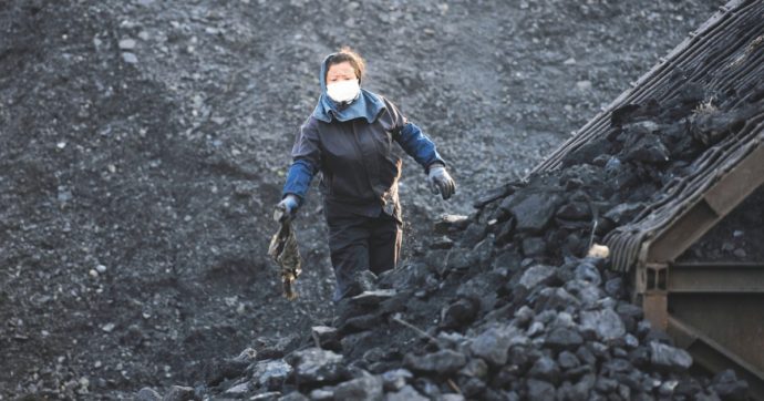 Copertina di Clima, la guerra è già persa: greggio e carbone guidano la ripresa