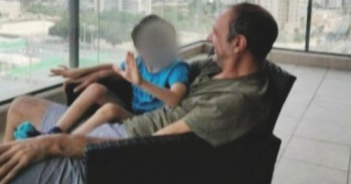 Caso Eitan, arrestato a Cipro l’uomo che aveva aiutato a rapire il piccolo. Arrivata in Israele la richiesta di estradizione per il nonno