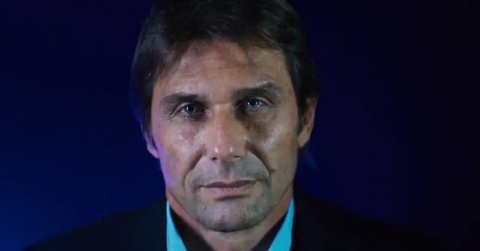 Antonio Conte è il nuovo allenatore del Napoli: “Tutto deciso, a inizio settimana la presentazione ufficiale”