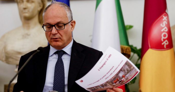 Gualtieri vara la giunta e sceglie il passato: un indagato e tre ex inquisiti