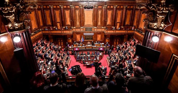 L’esercito dei “morituri”: sì a tutto tranne alle urne