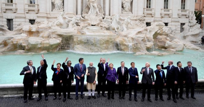 La storia dietro la monetina di Trevi
