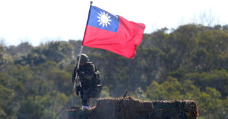 Copertina di Cresce ancora la tensione tra Cina e Taiwan: sanzioni di Pechino contro il premier dell’isola e altri membri del governo