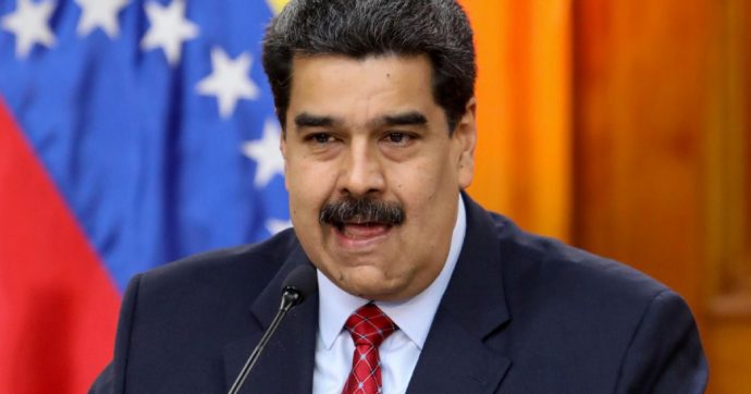 Copertina di La Corte penale internazionale avvia l’indagine su Maduro