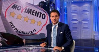 Copertina di Conte: “Le destre non esibiranno lo scalpo del reddito di cittadinanza”. E sul Pnrr annuncia: “Una struttura M5s monitorerà i fondi”