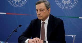 Copertina di Super Green pass, la conferenza stampa di Draghi con i ministri Gelmini e Speranza: segui la diretta tv