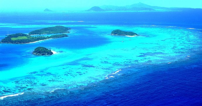 Barriere coralline a rischio estinzione: “Poche aree protette dall’Unesco e ricerca insufficiente mentre le acque si surriscaldano”