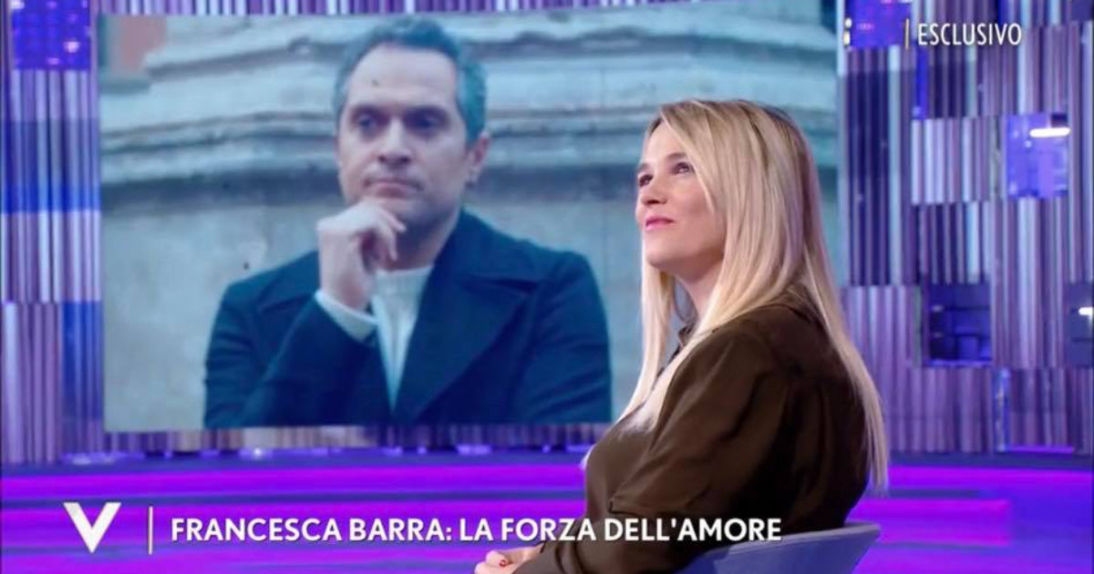 Fiocco rosa per Claudio Santamaria e Francesca Barra. La rivelazione a Verissimo: “Abbiamo già scelto il nome”