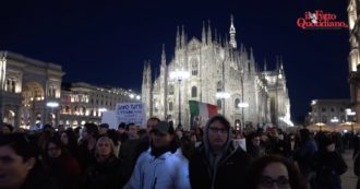 Milano, ancora un sabato di passione: corteo No green pass in centro tra tensioni e provocazioni. Spintoni e insulti ai giornalisti (video)