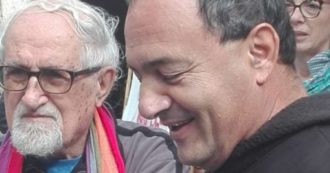 Copertina di Riace, padre Zanotelli invita tutti a sostenere Mimmo Lucano: “Comunità ferita. Ma andiamo avanti contro tendenza neofascista che fa paura”