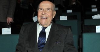 Copertina di Grazie a Umberto Veronesi milioni di donne possono evitare radicali mutilazioni al seno