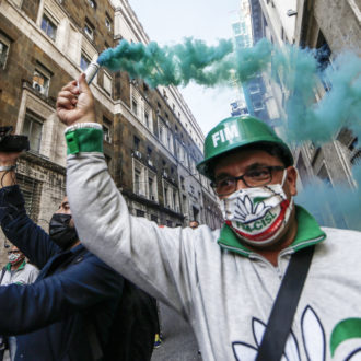 Copertina di Limitano i cortei di tutti: il Fatto di domani 11 novembre