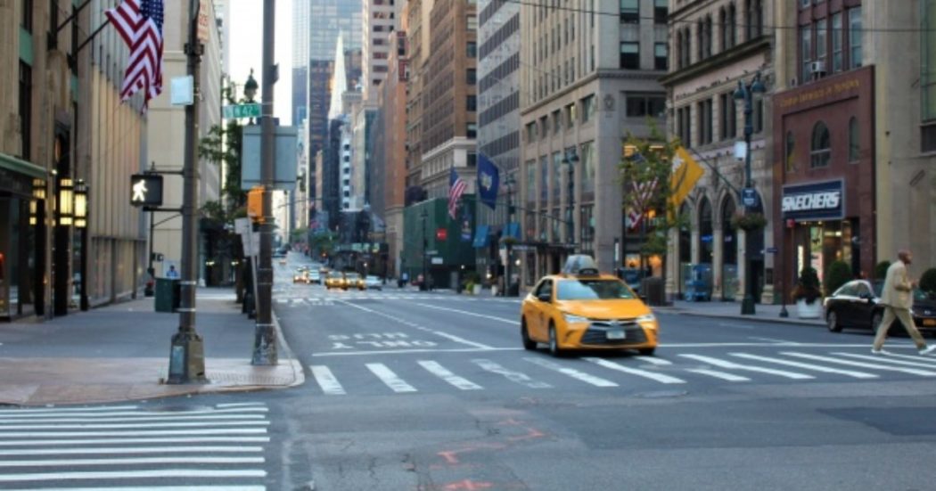 Bambino di due anni muore di fame in casa a New York: il padre era deceduto per infarto