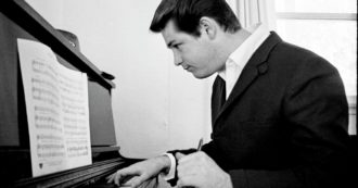 Copertina di Brian Wilson: “Suono da quando avevo 12 anni: il pianoforte mi ha salvato la vita”