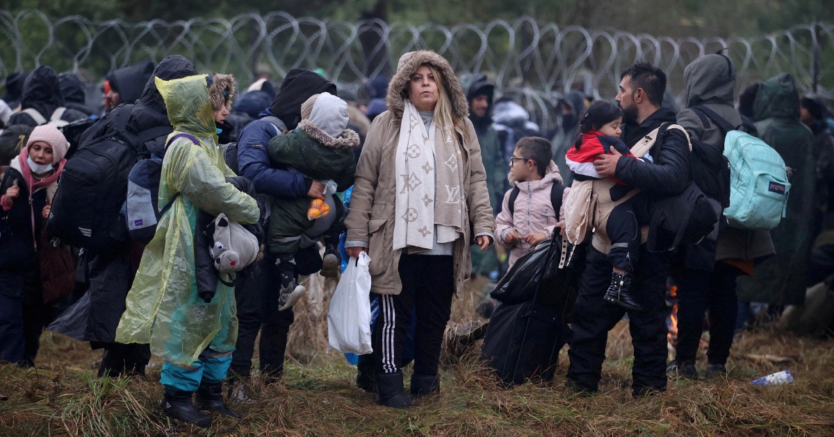 Migranti, filo spinato e soldati: “È la vendetta di Lukashenko” - Il Fatto  Quotidiano