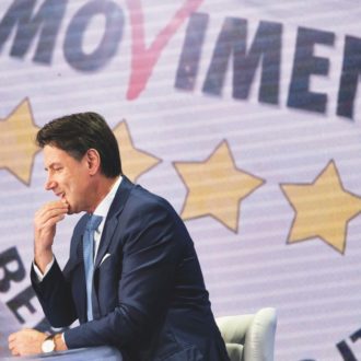 Copertina di Caro Conte, se il M5s va a sinistra non è la “brutta” copia del Pd?