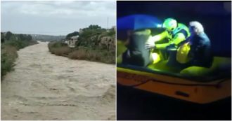 Copertina di Forti piogge in Sicilia, strade allagate e rischio straripamento dei fiumi. I vigili del fuoco salvano tre anziani rimasti bloccati in casa – Video