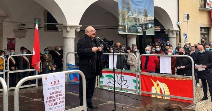 Crisi aziendali, nel Bellunese vescovi in piazza con sindacati e sindaci per sostenere il rilancio di Acc e Ideal Standard