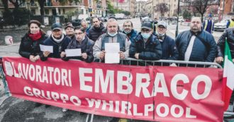 Copertina di Ex Embraco: “Case vendute, cibo alla Caritas e addio Cassa”