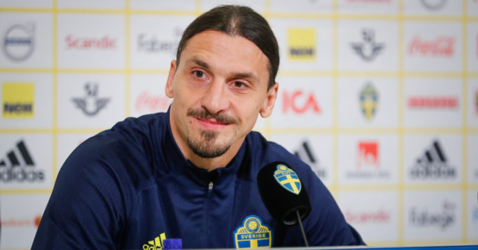 Mondiali Qatar, spallata a gioco fermo di Ibrahimovic ad Azpilicueta: giallo per la stella del Milan. Salterà la prima gara di playoff