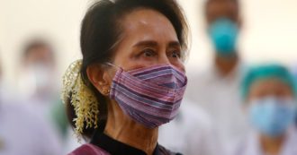Copertina di Birmania, Aung San Suu Kyi di nuovo incriminata: è accusata di frode elettorale alle elezioni del 2020
