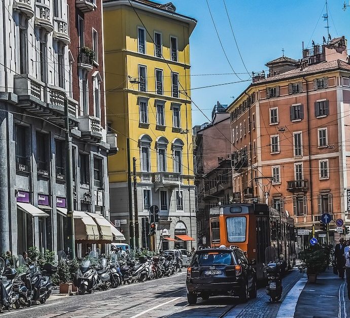 Milano torna ad essere la città d’Italia in cui si legge di più. E le periferie battono il centro