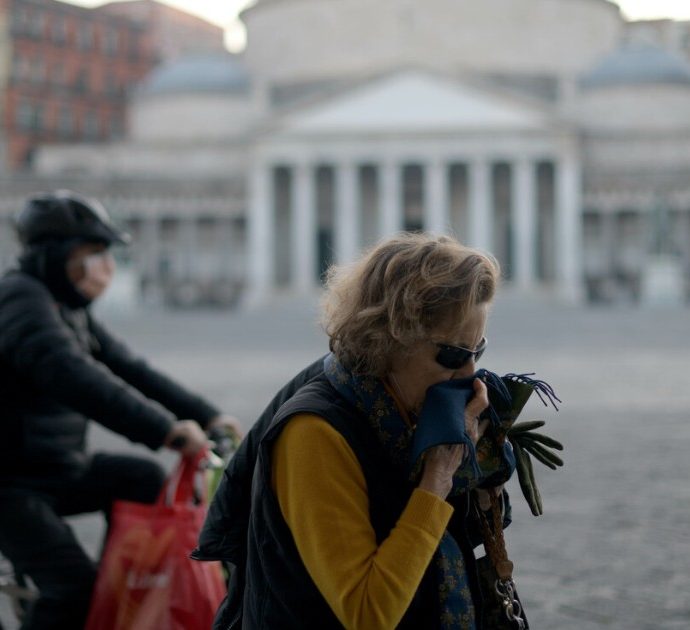 “Napoli è il terzo mondo d’Europa”: il reportage di Le Figaro fa discutere. “Città affogata dai debiti e dal problema della Camorra”