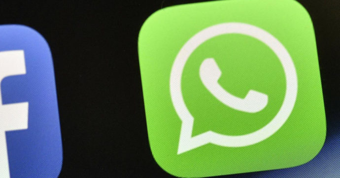 Whatsapp, la nuova funzione per creare una “black list” di contatti a cui nascondersi quando si è online: ecco di cosa si tratta